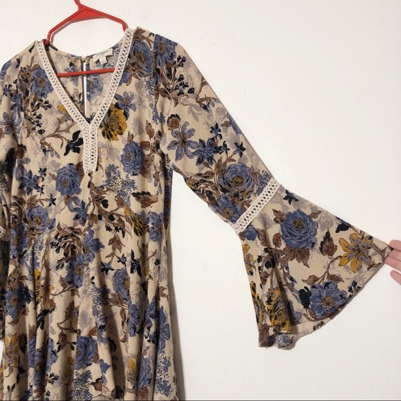 Umgee Floral Tunic - Picture 3 of 9